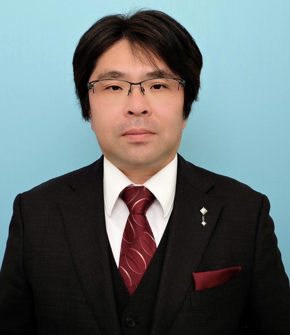 同　　 　窓　　 　会　会長　 山口　真一